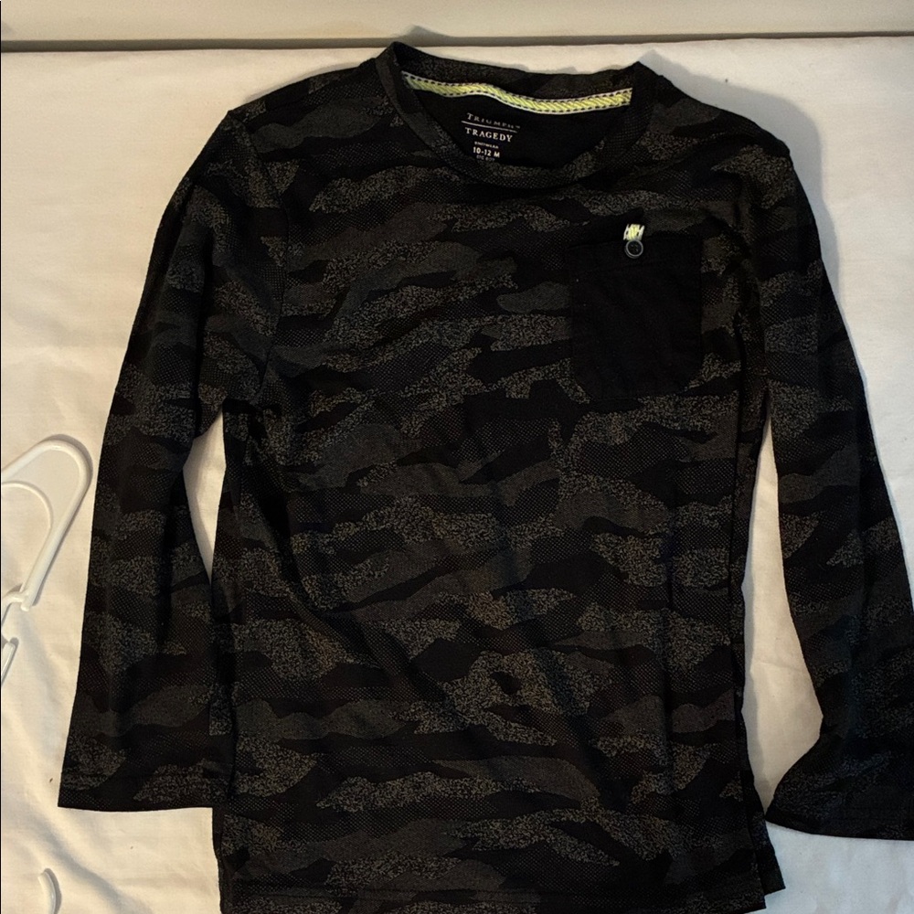 Triumph Black and Gray Camouflage Long Sleeve Tee